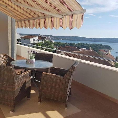 Apartments Javi - Free Private Parking Trogir Exterior photo
