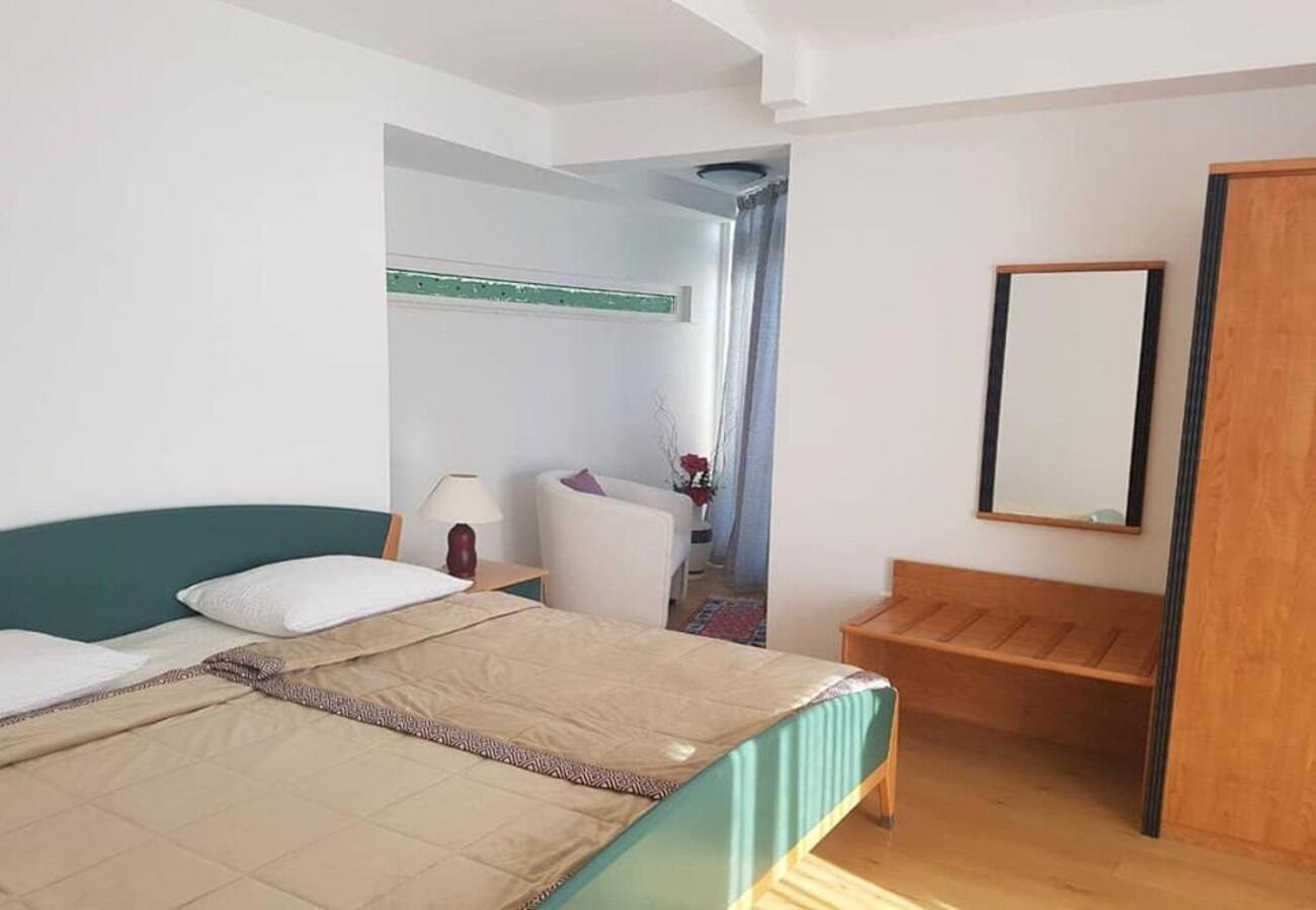 Apartments Javi - Free Private Parking Trogir Exterior photo